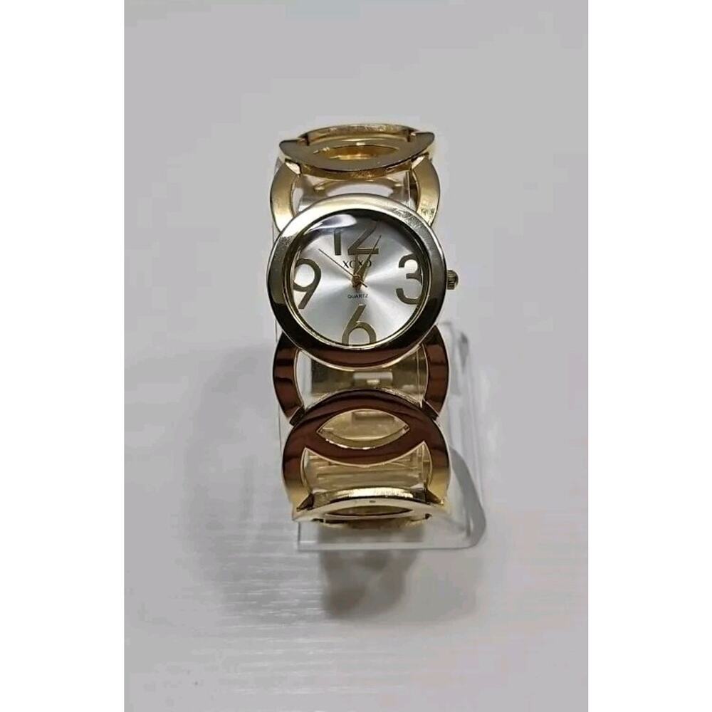 XOXO Womens Gold Tone Bracelet Watch XO5211 New Battery (W47)
